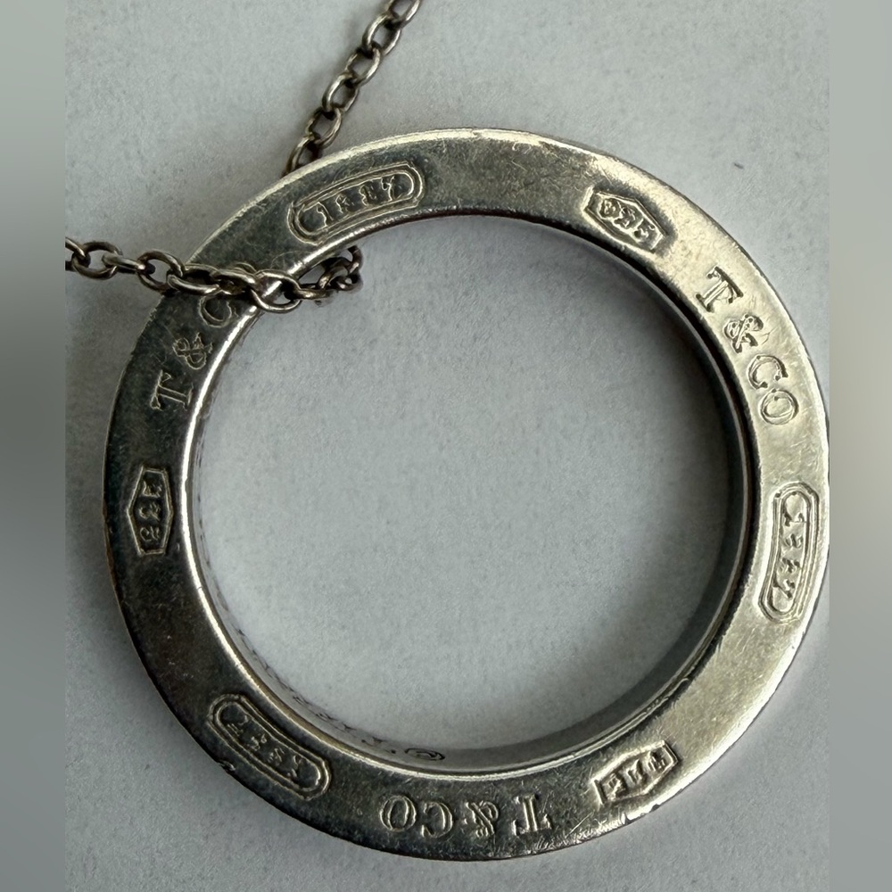 Tiffany & Co Sterling Silver Circle Pendant Necklace – 925